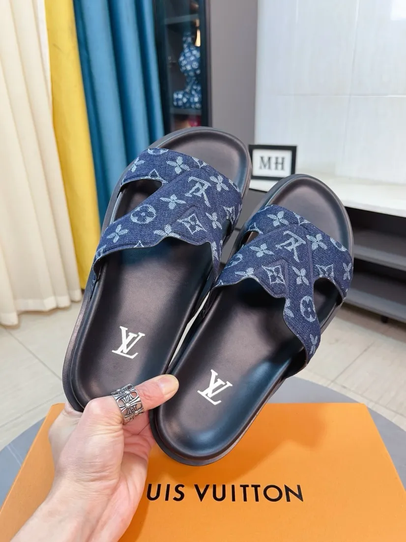 Men's shoes 💰300🌹🌹【LV】Multi-color new men's slippers, original quality top version, original special printed denim➕sheepskin on the inner side, non-slip combination sole, more stable walking, more comfortable and lightweight, high-end and generous, size: 38~44